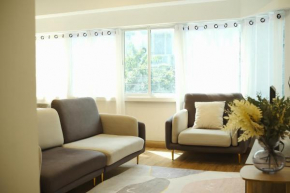 3BR in China Town, Rare to find 2 mins from MRT train